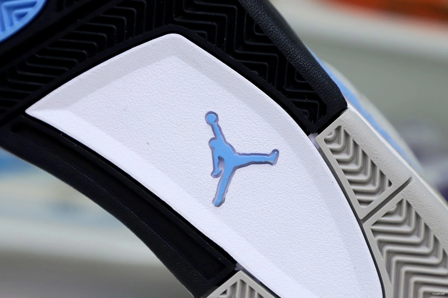 JORDAN 4 AIR BLUE UNIVERSITY 0812